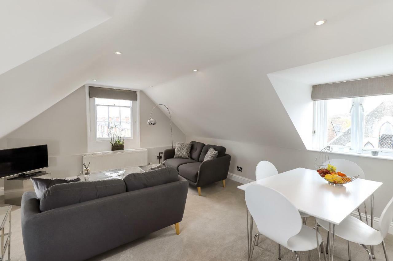Gorgeous Apartment In The Centre Of Winchester Exterior photo